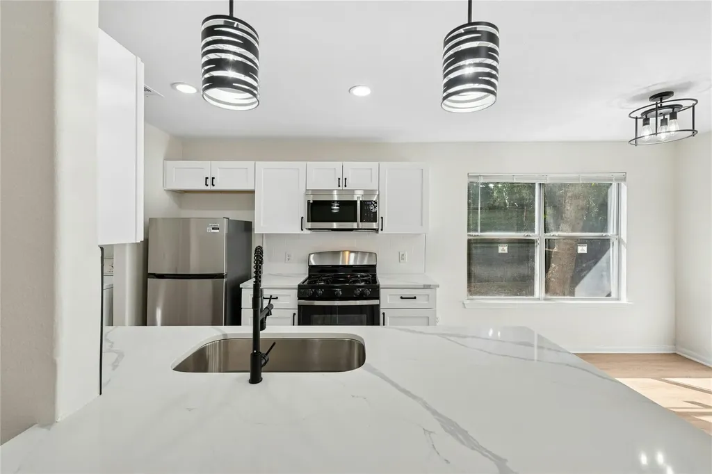 1708 E 17th Street Austin TX 78702