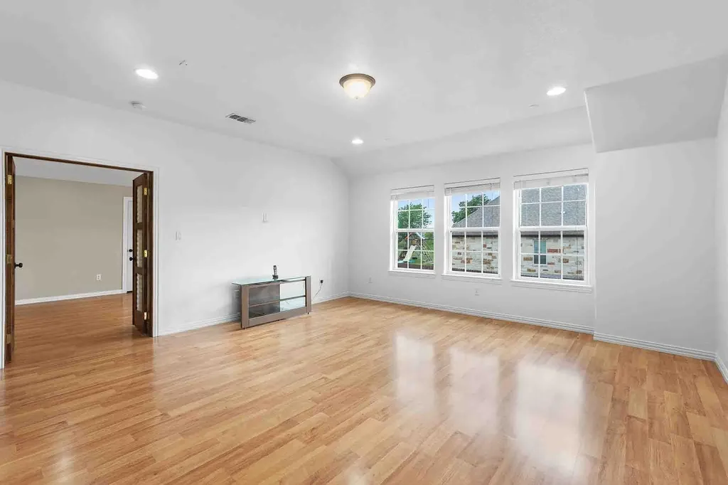 323 Woodbrook Trail Buda TX 78610
