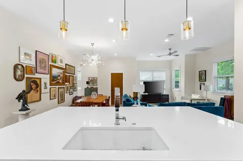 1609 W 8th Street Austin TX 78703
