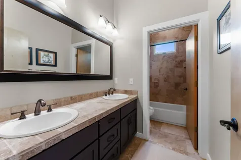 1609 W 8th Street Austin TX 78703