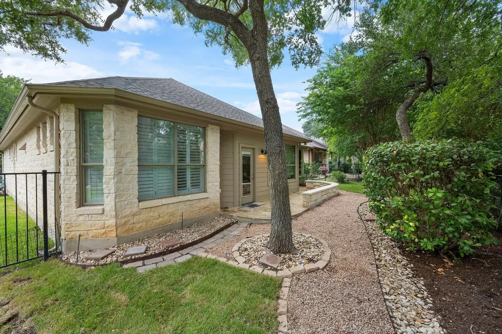 916 Heritage Oaks Bend Georgetown TX 78633