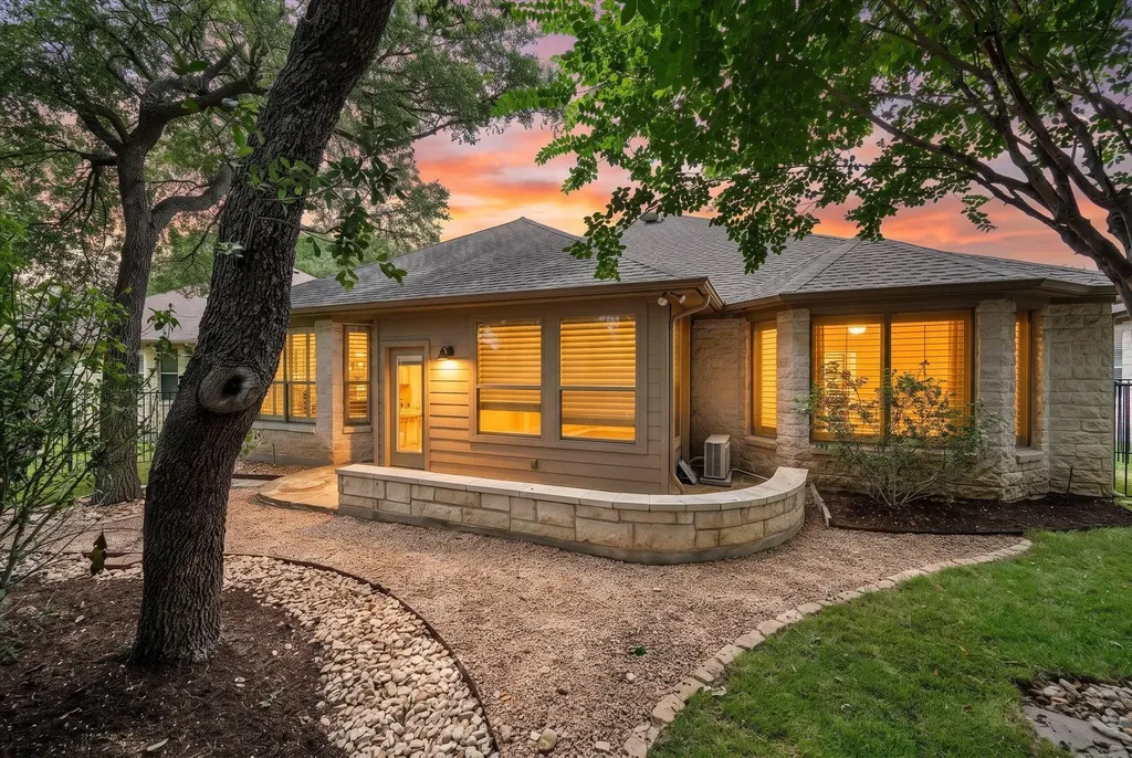 916 Heritage Oaks Bend Georgetown TX 78633