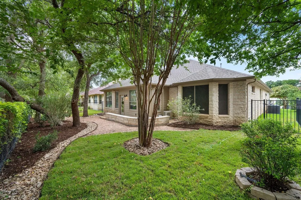916 Heritage Oaks Bend Georgetown TX 78633