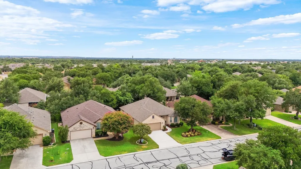 916 Heritage Oaks Bend Georgetown TX 78633