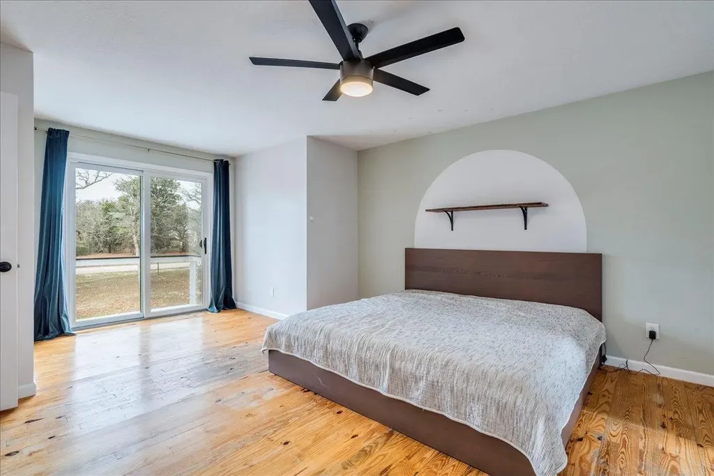 171 N Pin Oak Crossing Elgin TX 78621