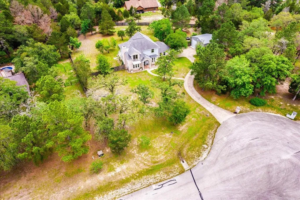 171 N Pin Oak Crossing Elgin TX 78621