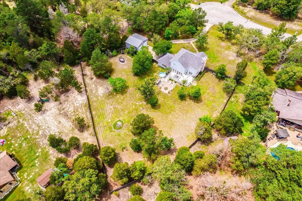 171 N Pin Oak Crossing Elgin TX 78621