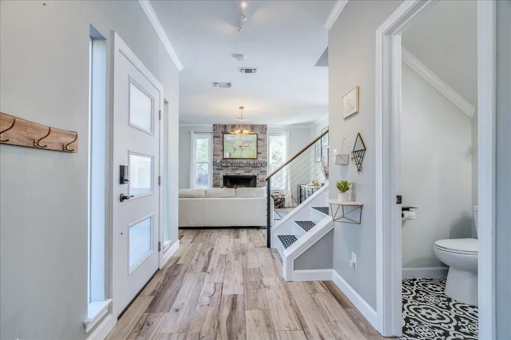 171 N Pin Oak Crossing Elgin TX 78621