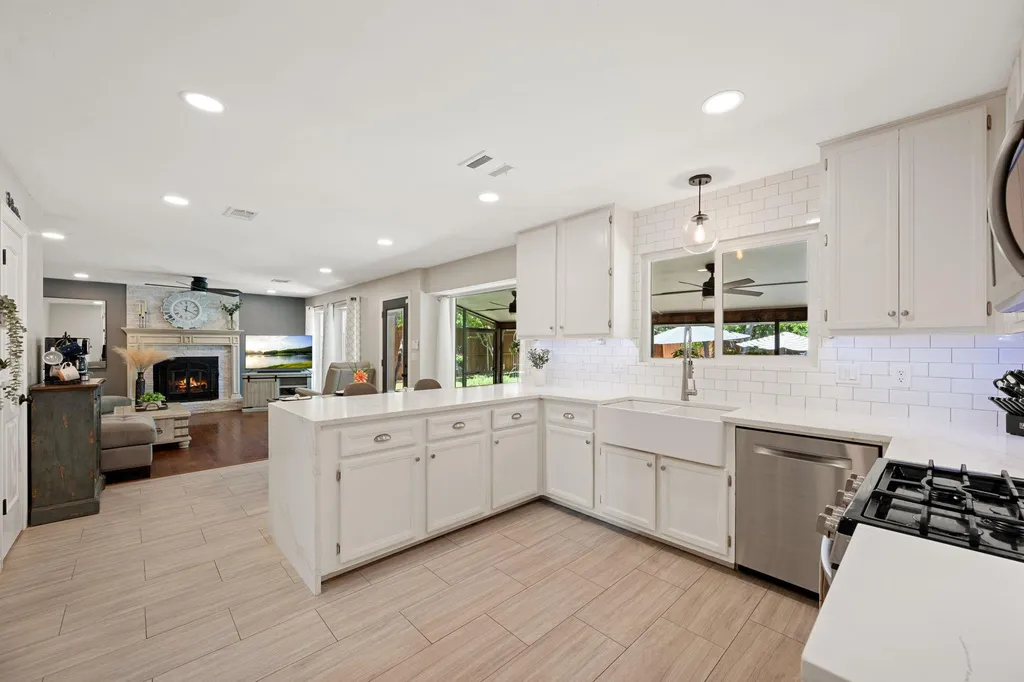 1910 Springwater Drive Round Rock TX 78681