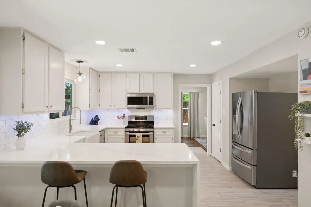 1910 Springwater Drive Round Rock TX 78681