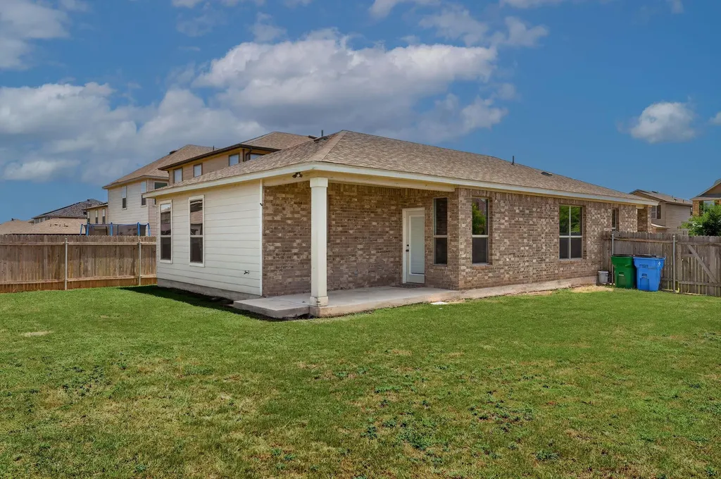 282 Lena Lane Kyle TX 78640