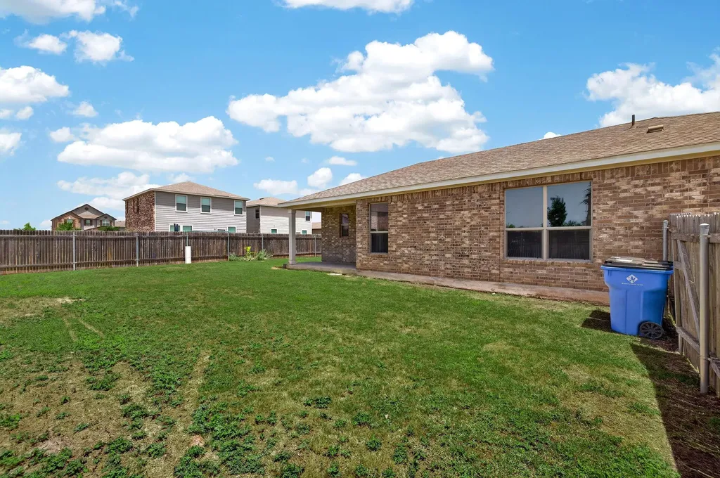 282 Lena Lane Kyle TX 78640