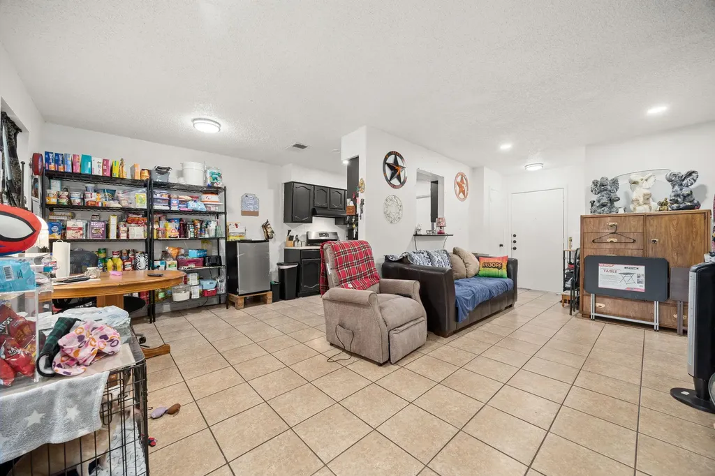 2412 E Stassney Lane Austin TX 78744