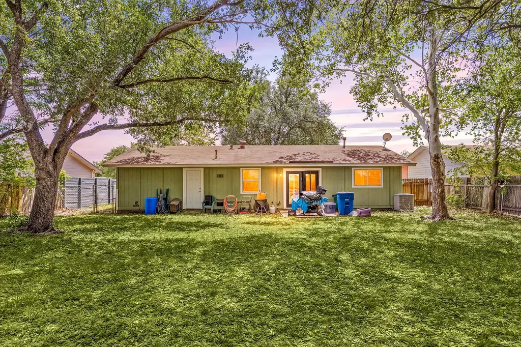 2412 E Stassney Lane Austin TX 78744