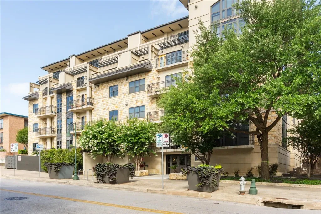 1812 West Avenue Austin TX 78701