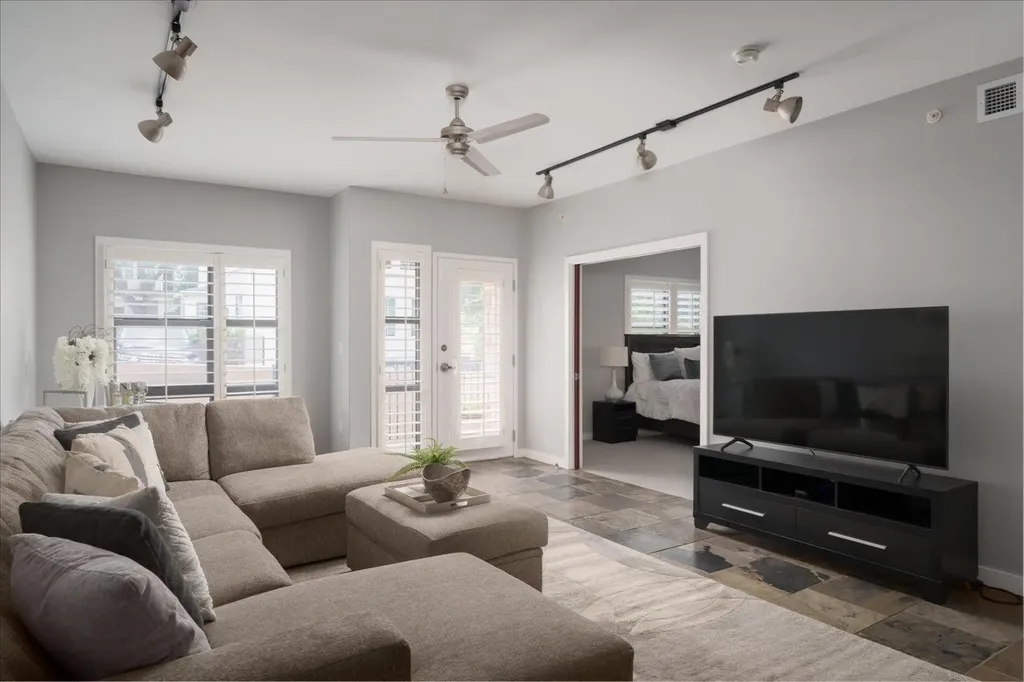 1812 West Avenue Austin TX 78701