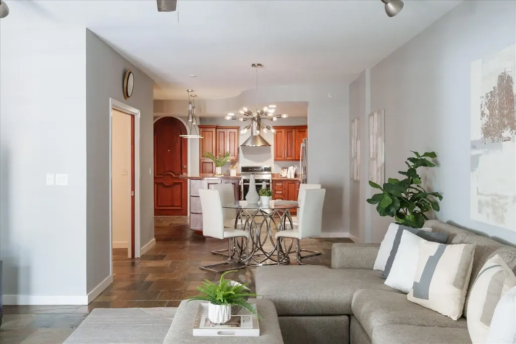 1812 West Avenue Austin TX 78701