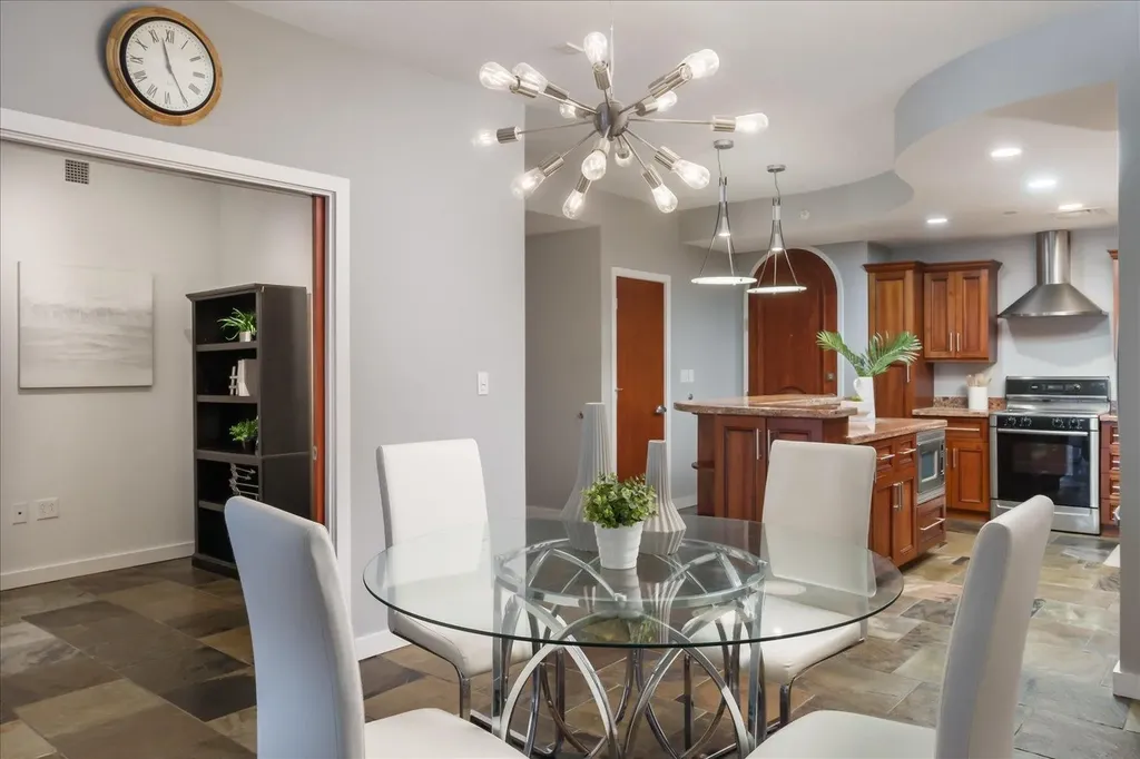1812 West Avenue Austin TX 78701