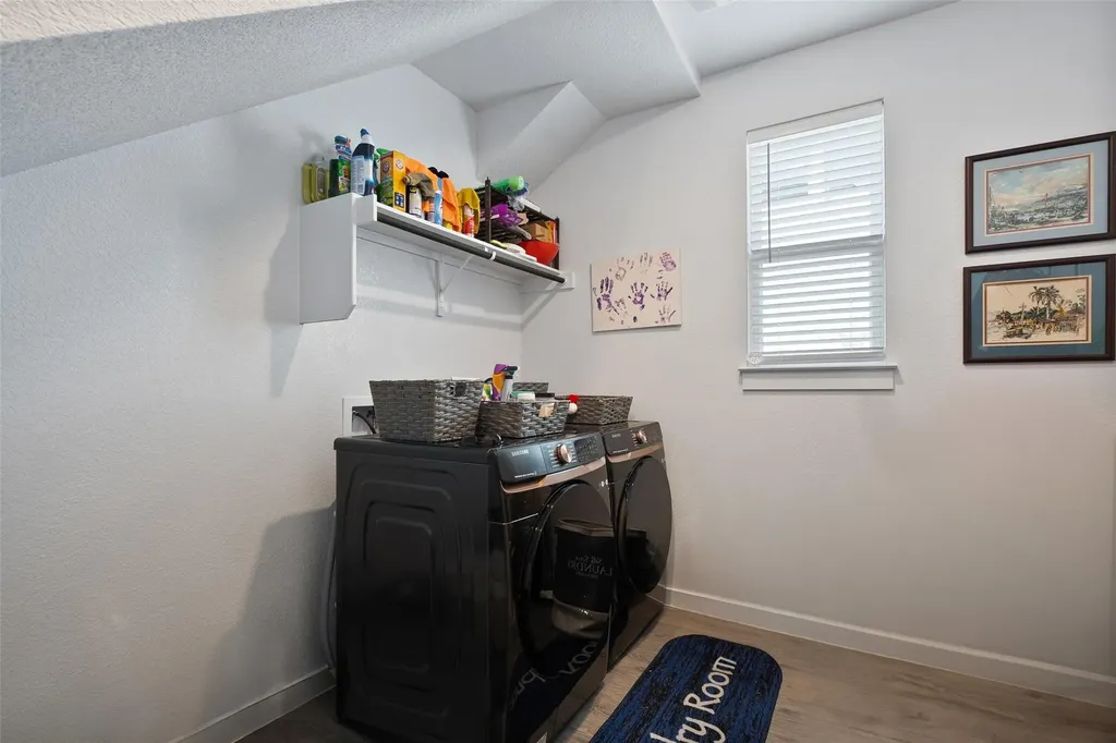 1112 Bluewood Bend Leander TX 78641