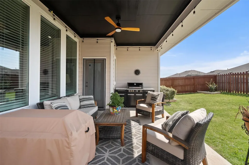 1112 Bluewood Bend Leander TX 78641