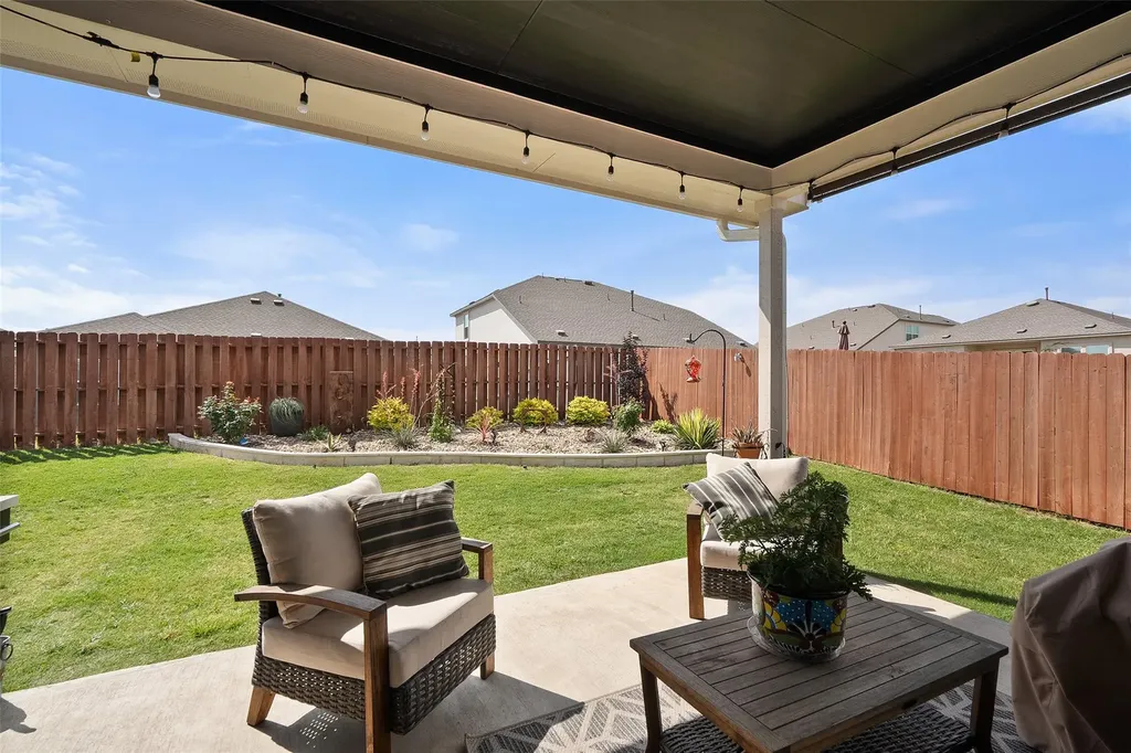 1112 Bluewood Bend Leander TX 78641