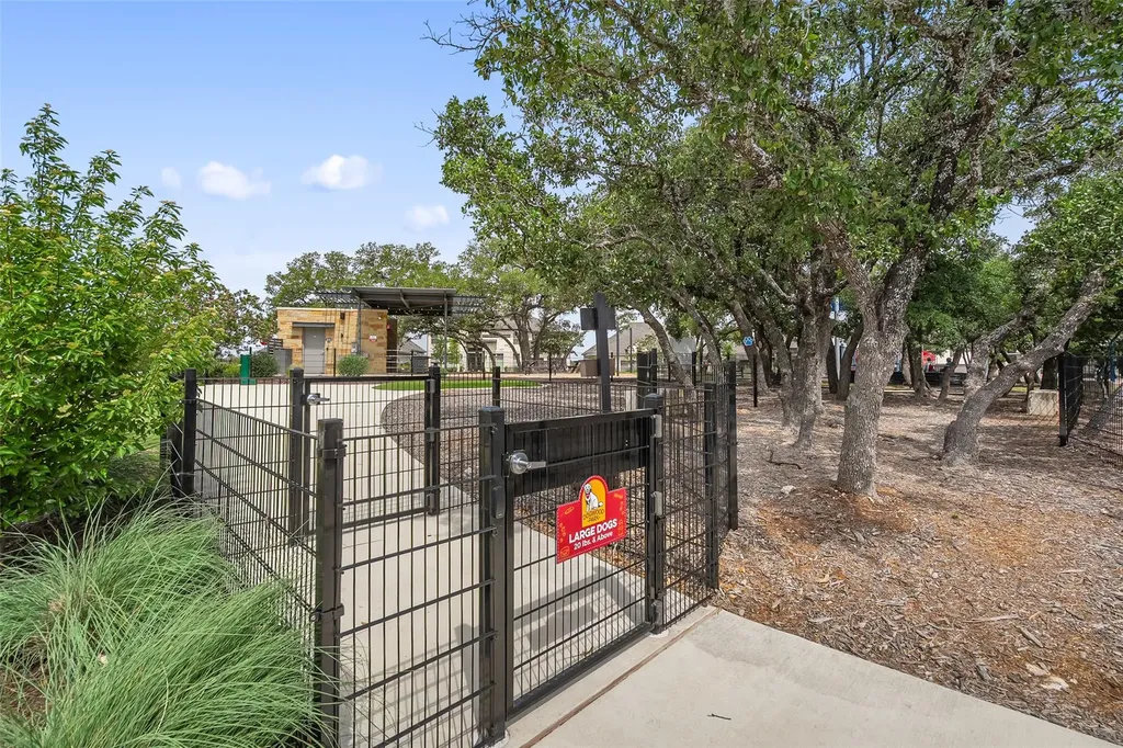 1112 Bluewood Bend Leander TX 78641