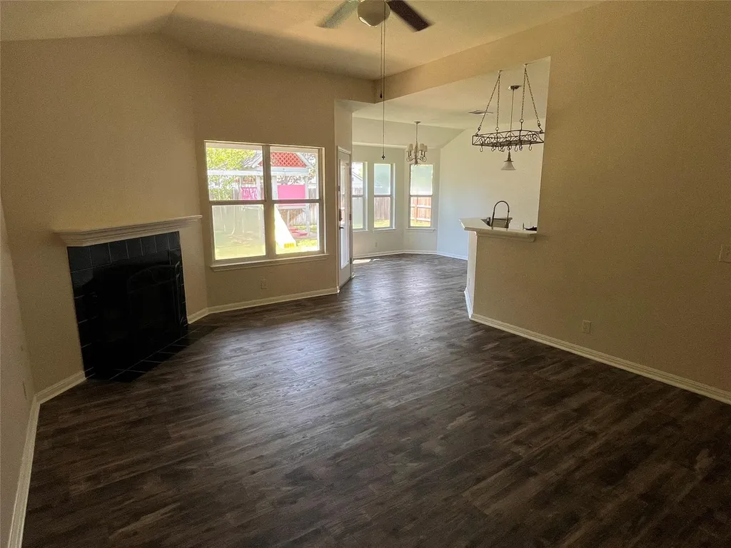 701 Los Robles Road Leander TX 78641