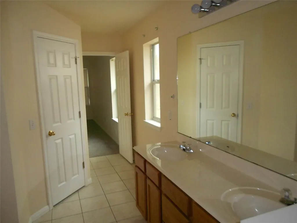 701 Los Robles Road Leander TX 78641