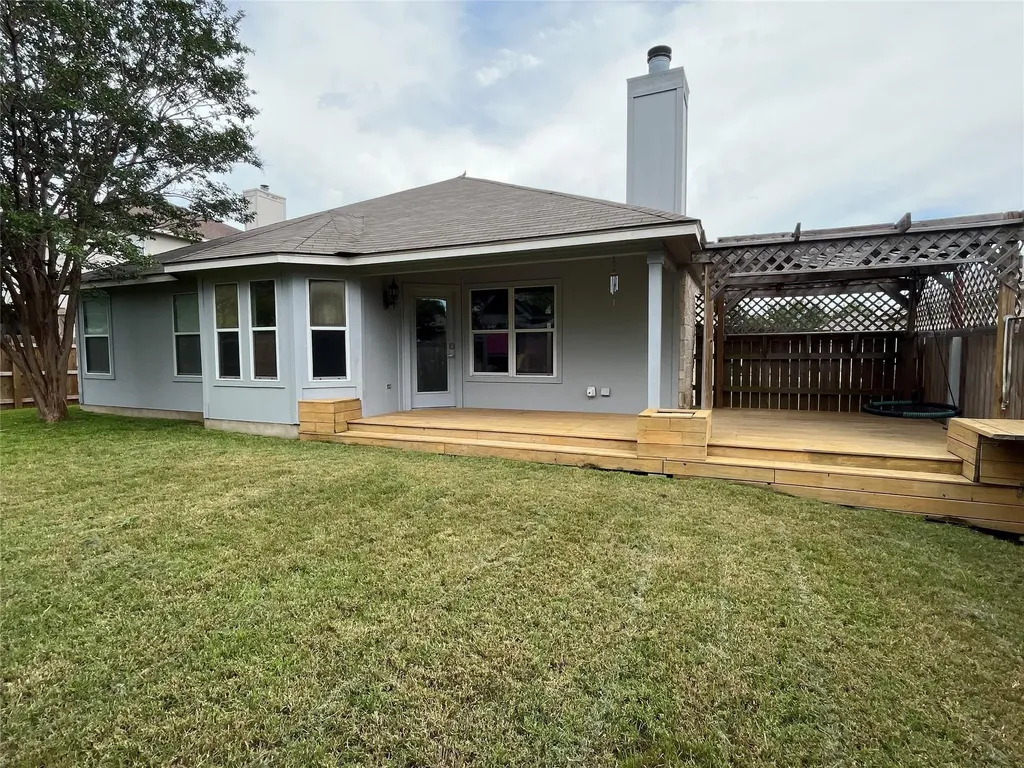 701 Los Robles Road Leander TX 78641