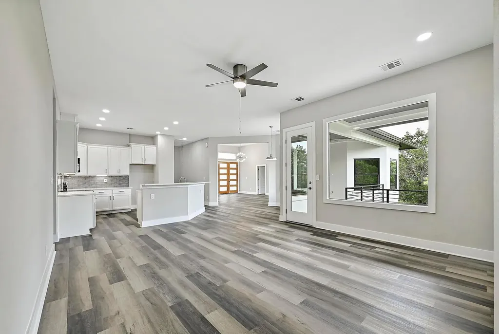 1404 Fault Line Drive Horseshoe Bay TX 78657