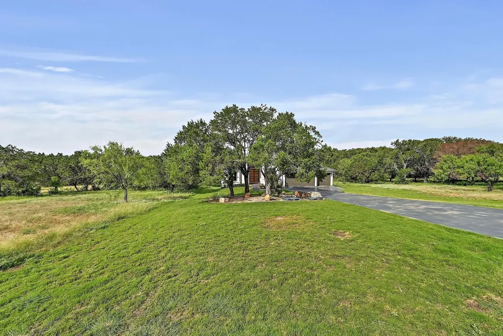 1404 Fault Line Drive Horseshoe Bay TX 78657