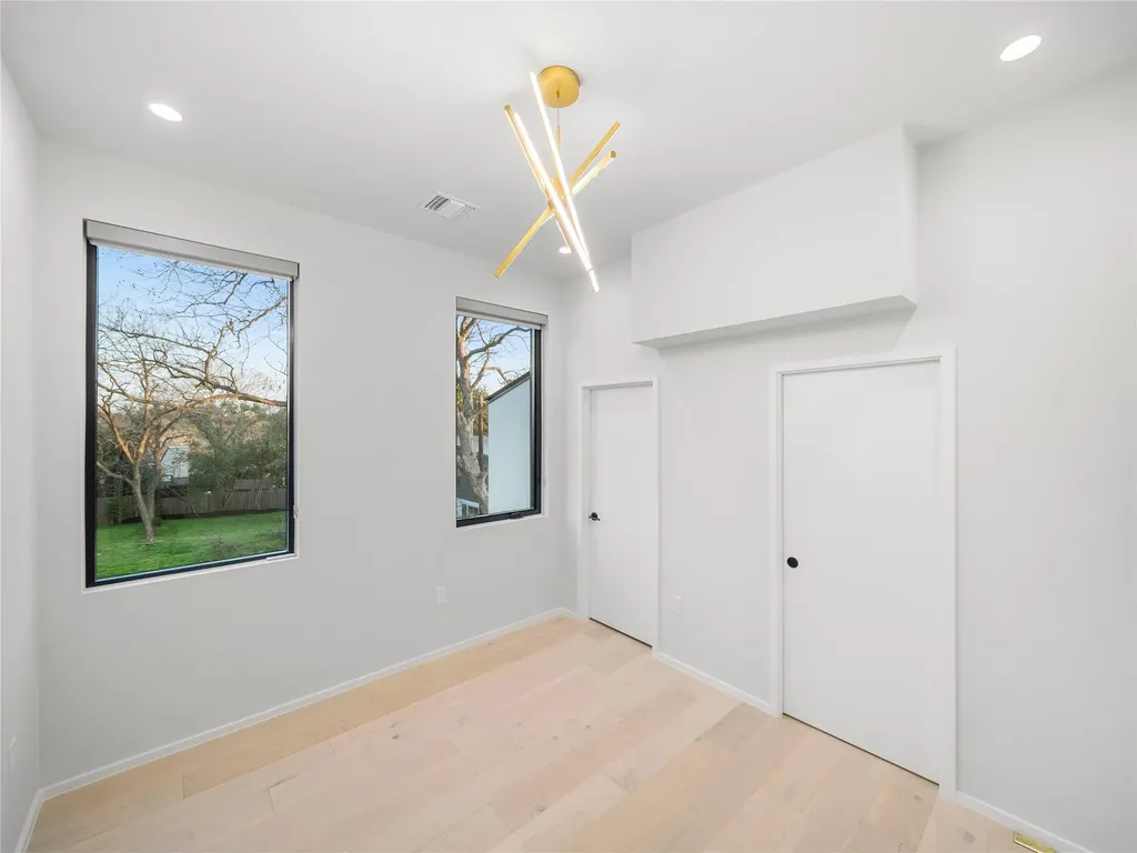 2107 Brackenridge Street Austin TX 78704
