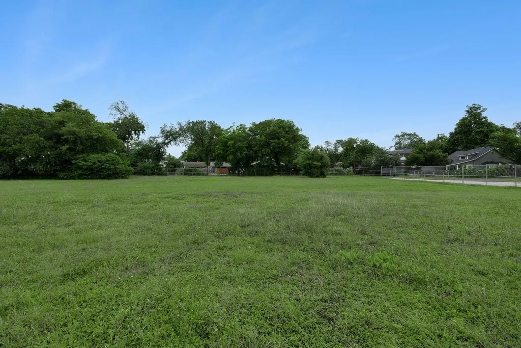 1140 & 1138 1/4 Gunter Street Austin TX 78702