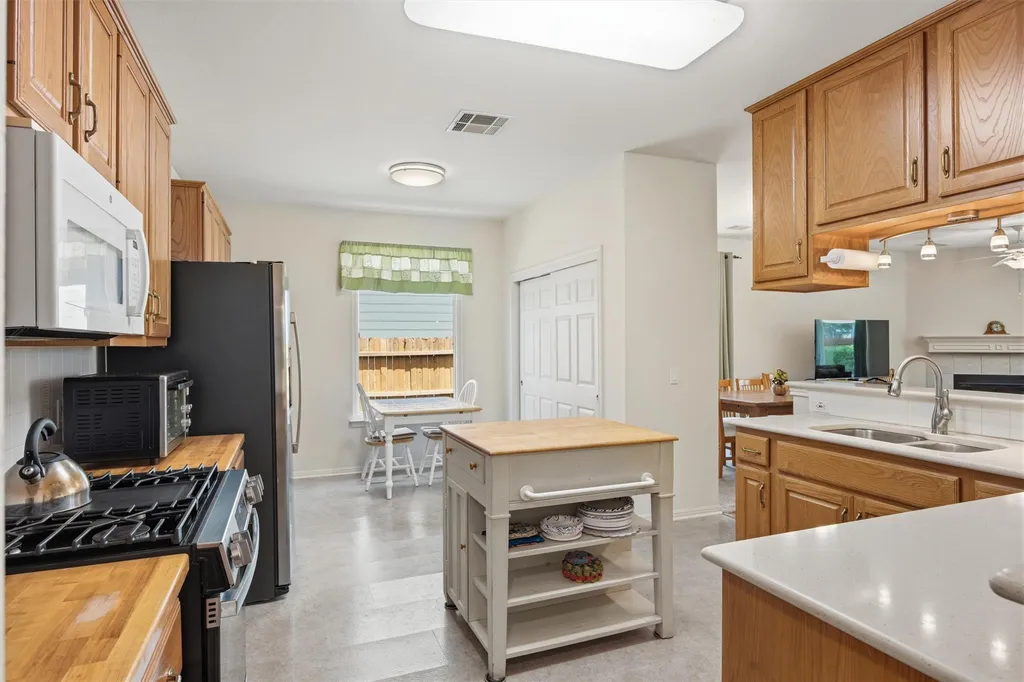 485 Faircrest Drive Buda TX 78610