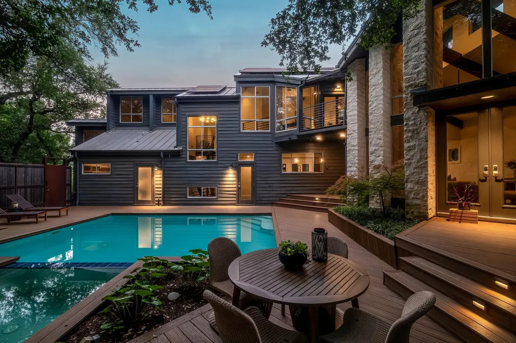 Austin TX, 2703 Maria Anna Road