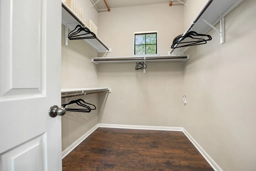 6916 Barstow Court Austin TX 78749