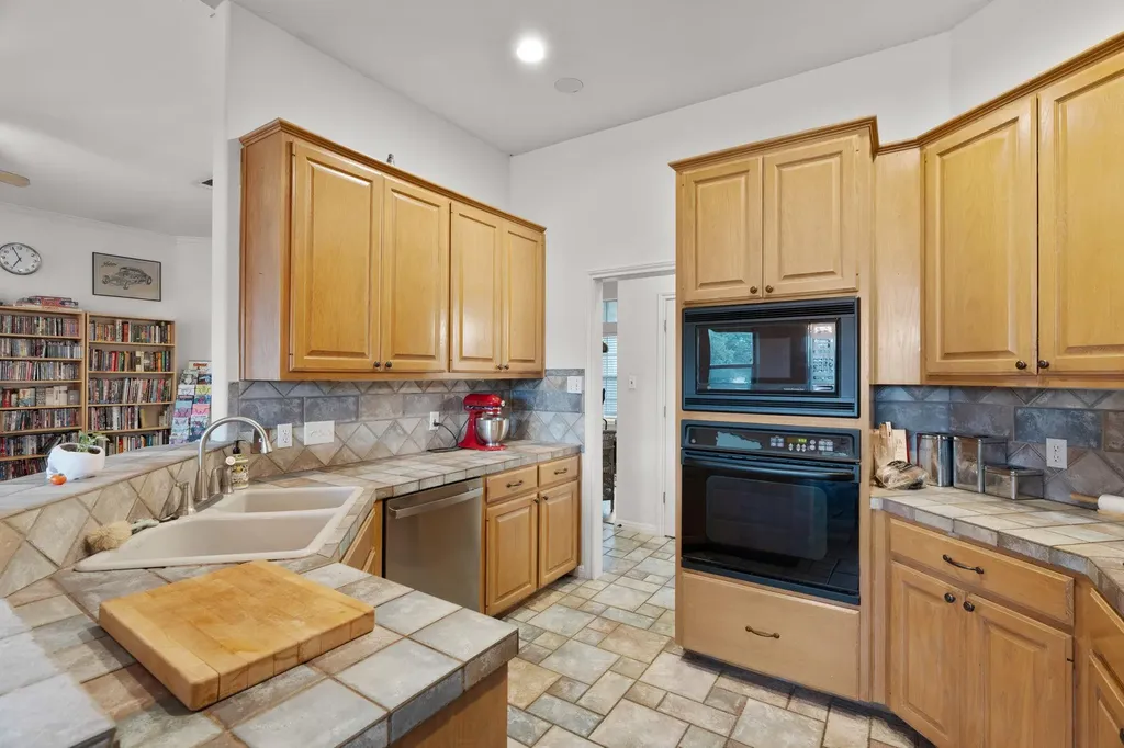 216 Cherokee Trail Georgetown TX 78633