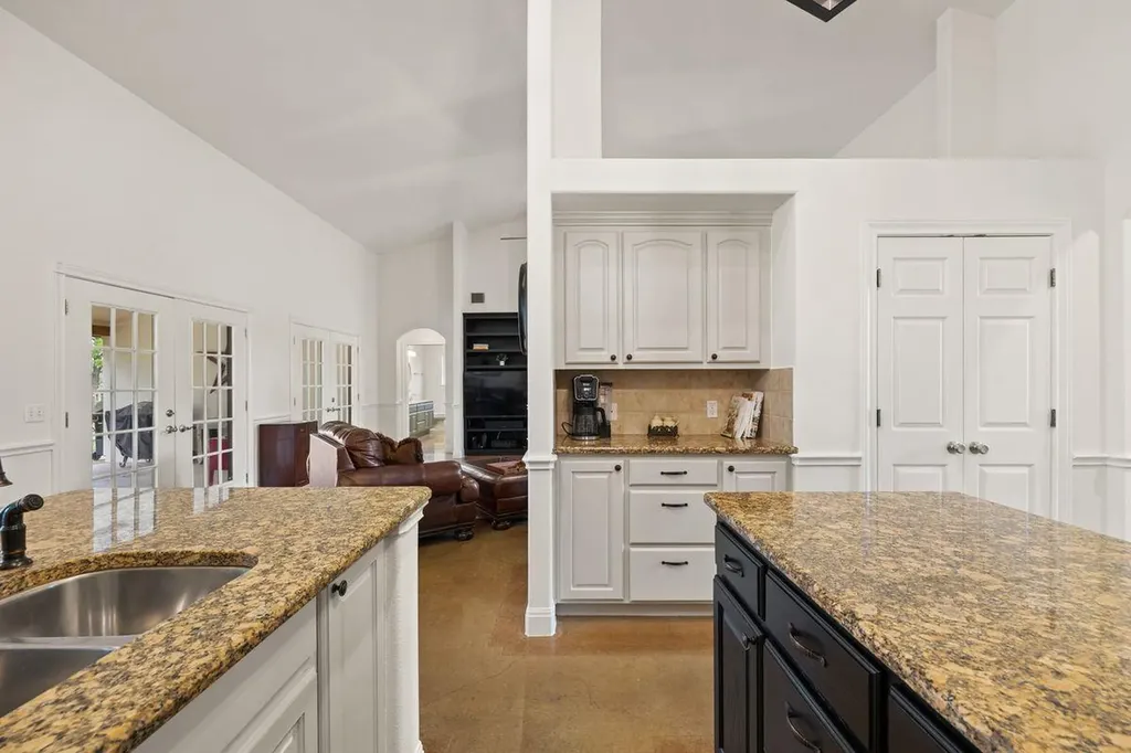 744 W Bartlett Drive Buda TX 78610