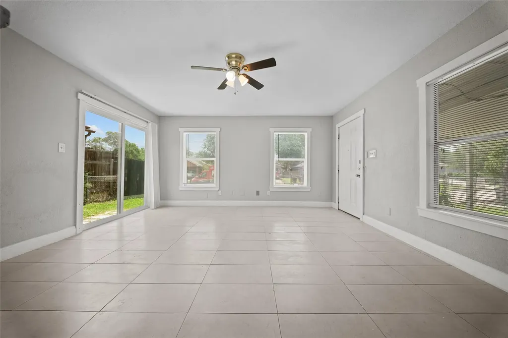 5435 Painted Horse Street San Antonio TX 78242