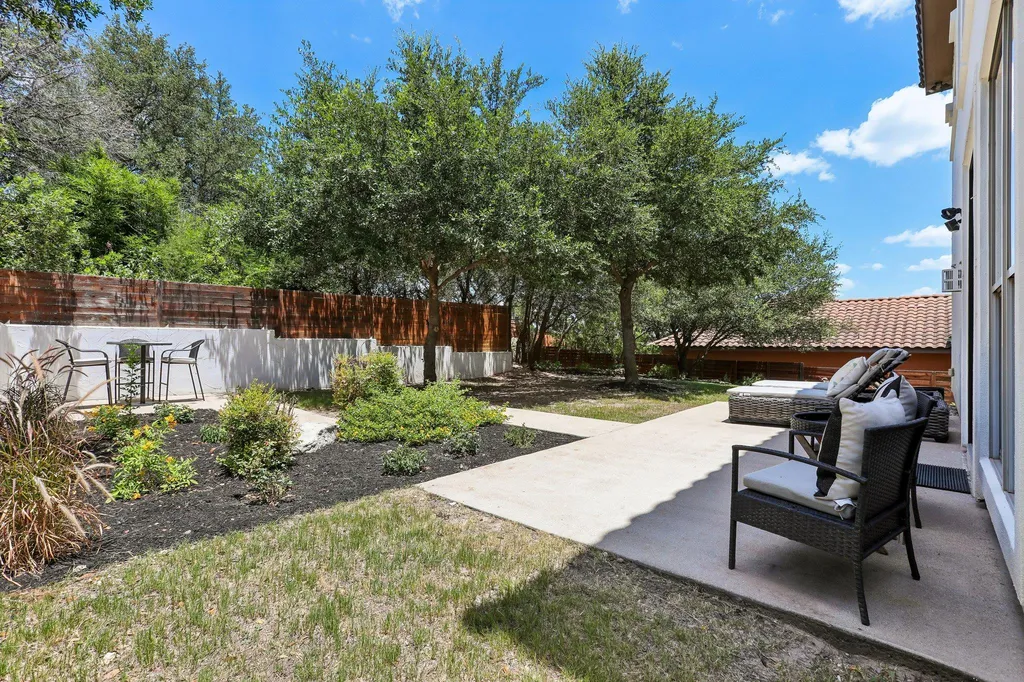 15204 Canary Street Austin TX 78734