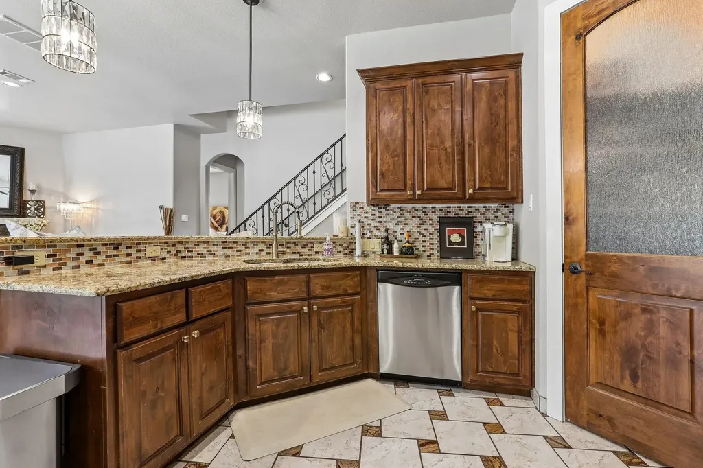 15204 Canary Street Austin TX 78734