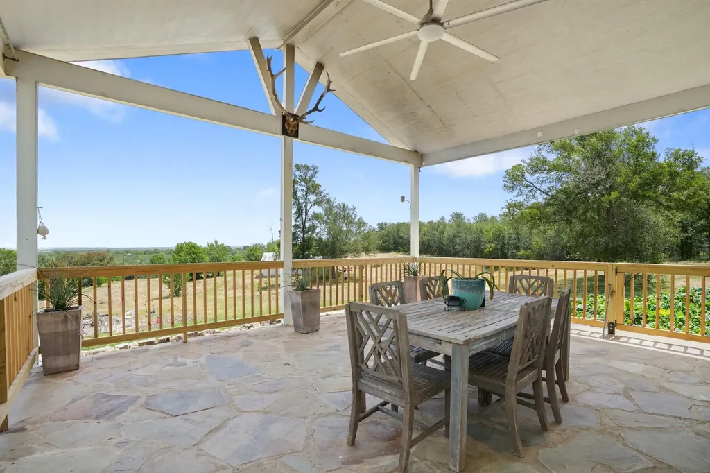 15701 Forest Glenn Cove Del Valle TX 78617