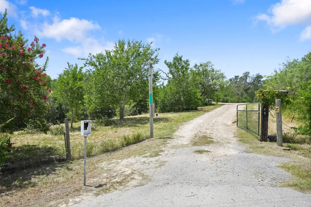 15701 Forest Glenn Cove Del Valle TX 78617