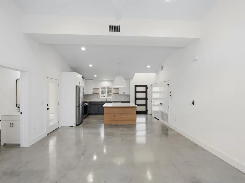 5005 Lott Avenue Austin TX 78721