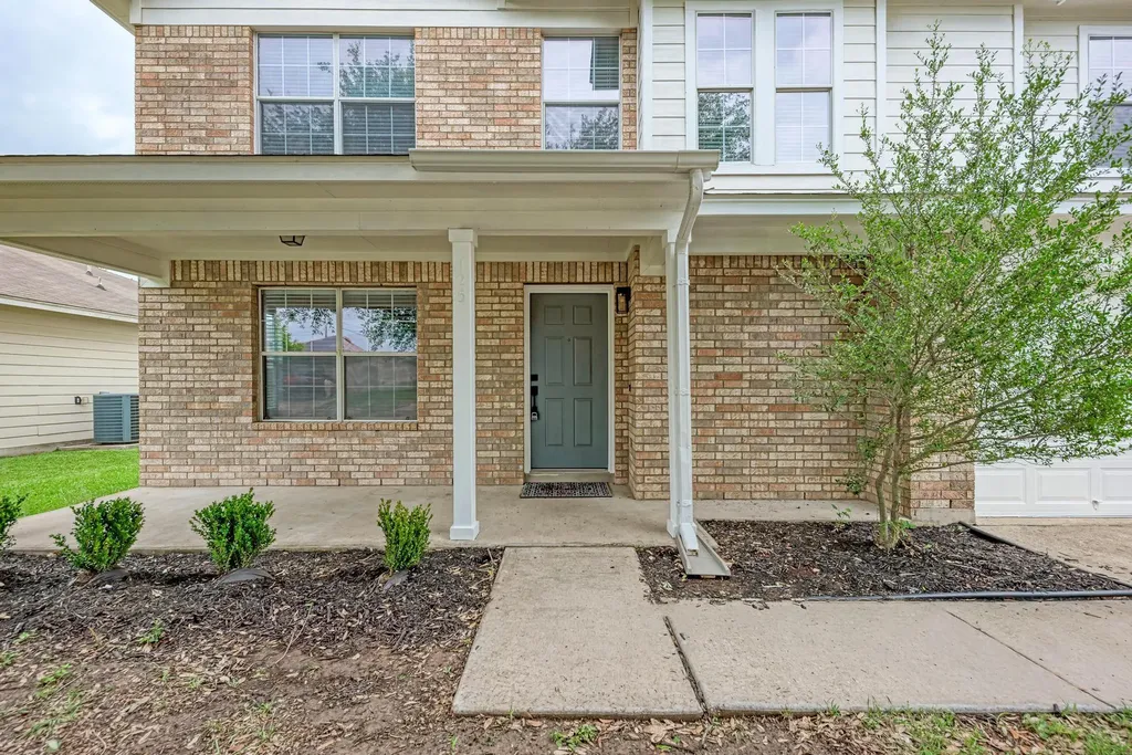 125 Holland Street Hutto TX 78634