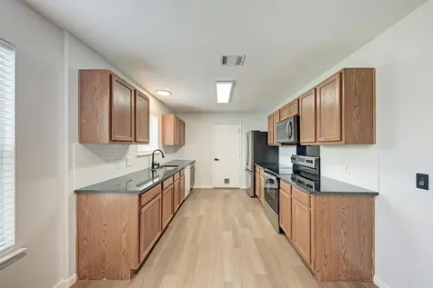 125 Holland Street Hutto TX 78634