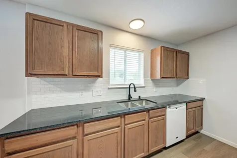 125 Holland Street Hutto TX 78634
