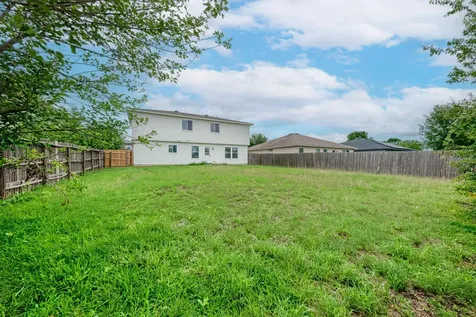 125 Holland Street Hutto TX 78634
