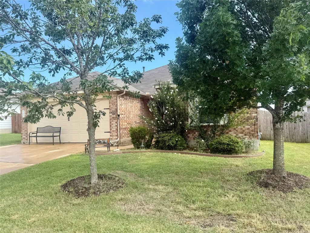 107 Jim Dandy Drive Elgin TX 78621