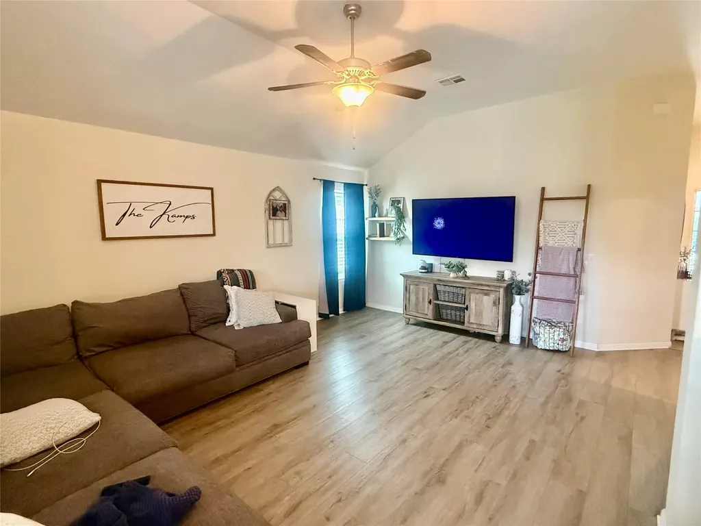 107 Jim Dandy Drive Elgin TX 78621